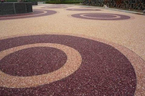 陶瓷彩砂顆粒材料做路面地坪實用嗎？